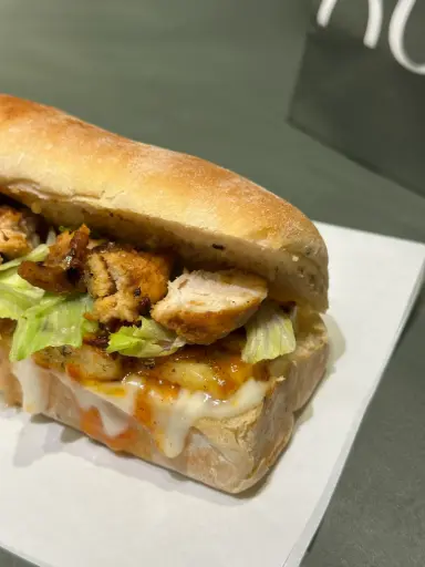 توست صدور الدجاج المشوية الأصلية (حار)